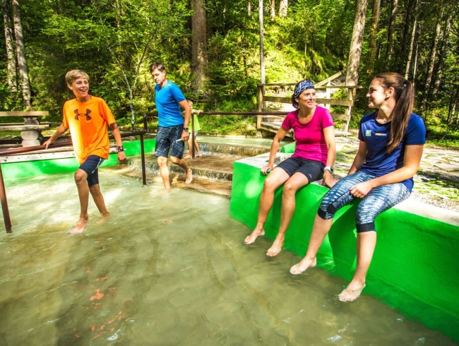 Kneippanlage in Weißenbach bei Schladming © René-Eduard Perhab_TVB-HAG